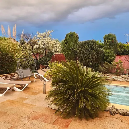 Pansiyon Redhouse Zen *