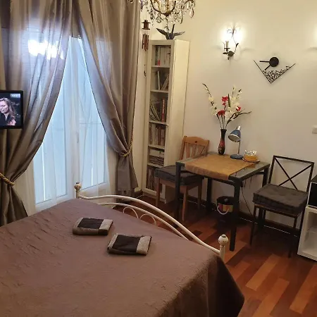 Homestay Redhouse Zen Roques (Haute-Garonne)